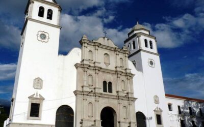 San Cristóbal: Montañas y cordialidad