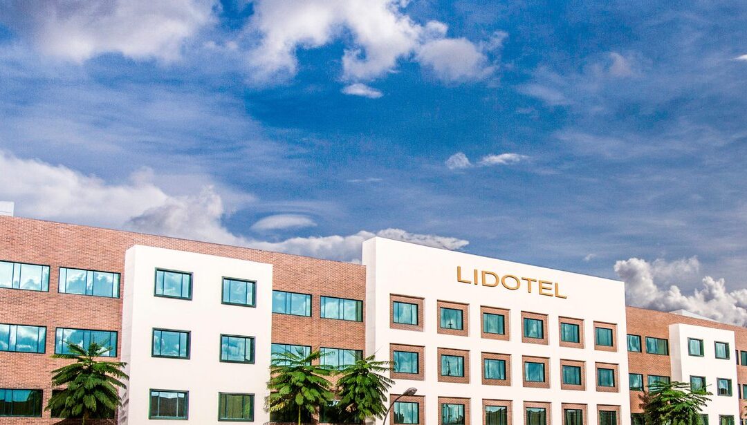 Fachada de Lidotel Valencia